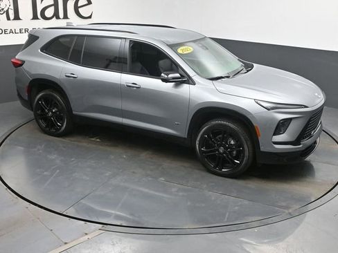 Used 2025 Buick Enclave Sport Touring w/ Super Cruise Package image 40