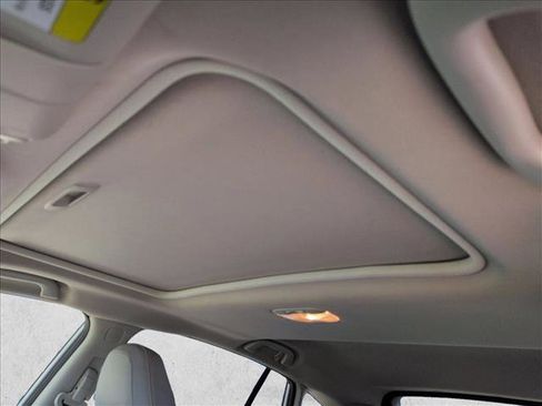 Used 2023 Subaru Crosstrek 2.5i Limited image 16