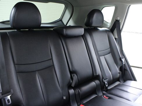 Used 2017 Nissan Rogue SL w/ SL Premium Package image 15