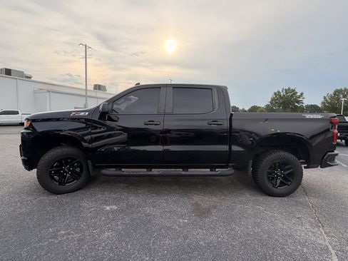 Used 2021 Chevrolet Silverado 1500 Custom Trail Boss w/ Midnight Edition AWD/4WD image 9