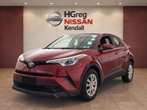 Used 2019 Toyota C-HR LE FWD image 3