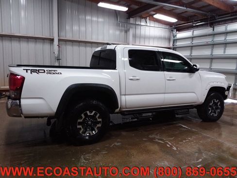 Used 2017 Toyota Tacoma TRD Off-Road w/ Tow Package image 6