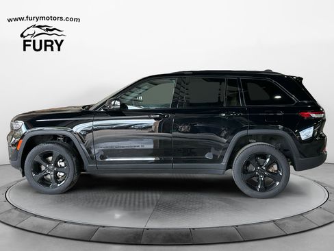 Used 2024 Jeep Grand Cherokee Limited w/ Luxury Tech Group II AWD/4WD image 6