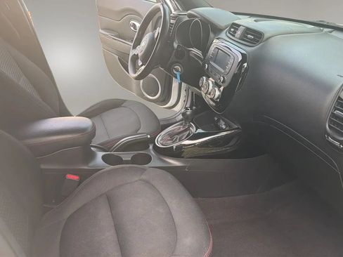 Used 2016 Kia Soul + w/ Soulful Package FWD image 34