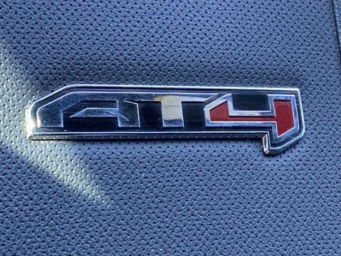 Used 2025 GMC Sierra 2500 AT4 w/ AT4 Premium Plus Package AWD/4WD image 35