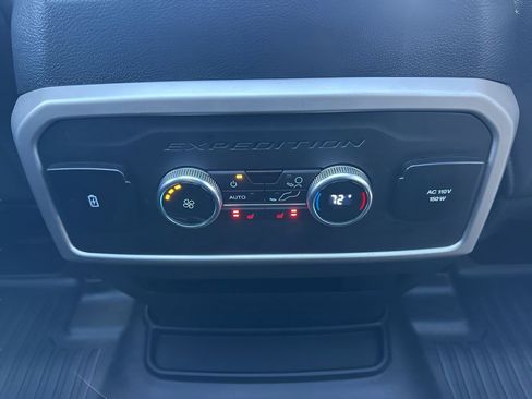 Used 2023 Ford Expedition Limited image 15