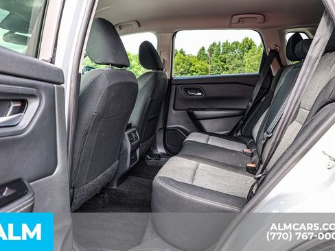 Used 2024 Nissan Rogue SV FWD image 19