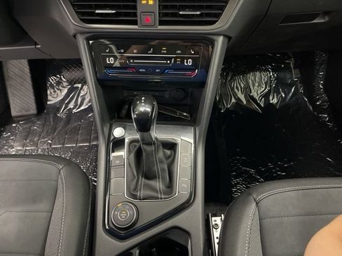 New 2026 Volkswagen Taos SE AWD/4WD image 18