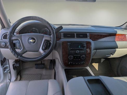 Used 2011 Chevrolet Suburban LT w/ Texas Edition image 15