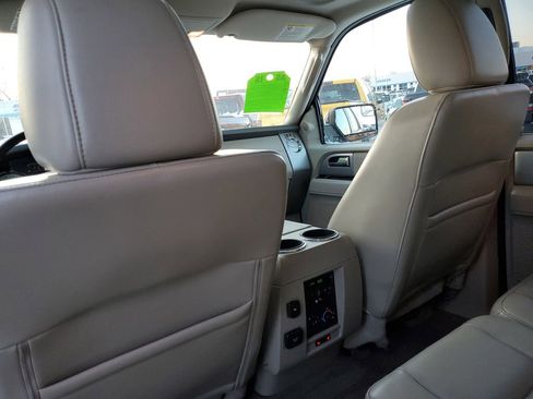 Used 2013 Ford Expedition Limited image 29