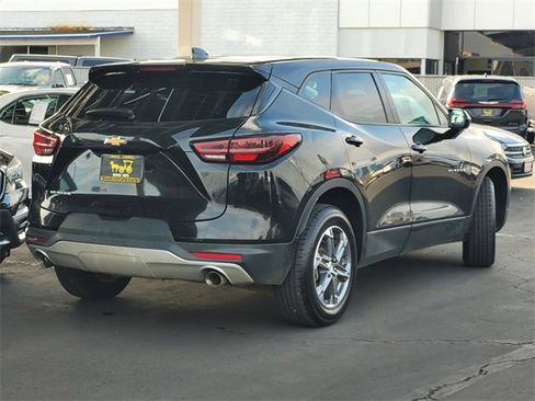 Used 2023 Chevrolet Blazer LT image 4