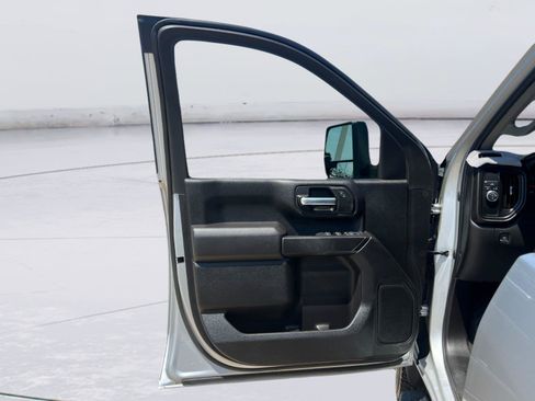 Used 2021 Chevrolet Silverado 2500 Custom w/ Custom Value Package RWD image 10