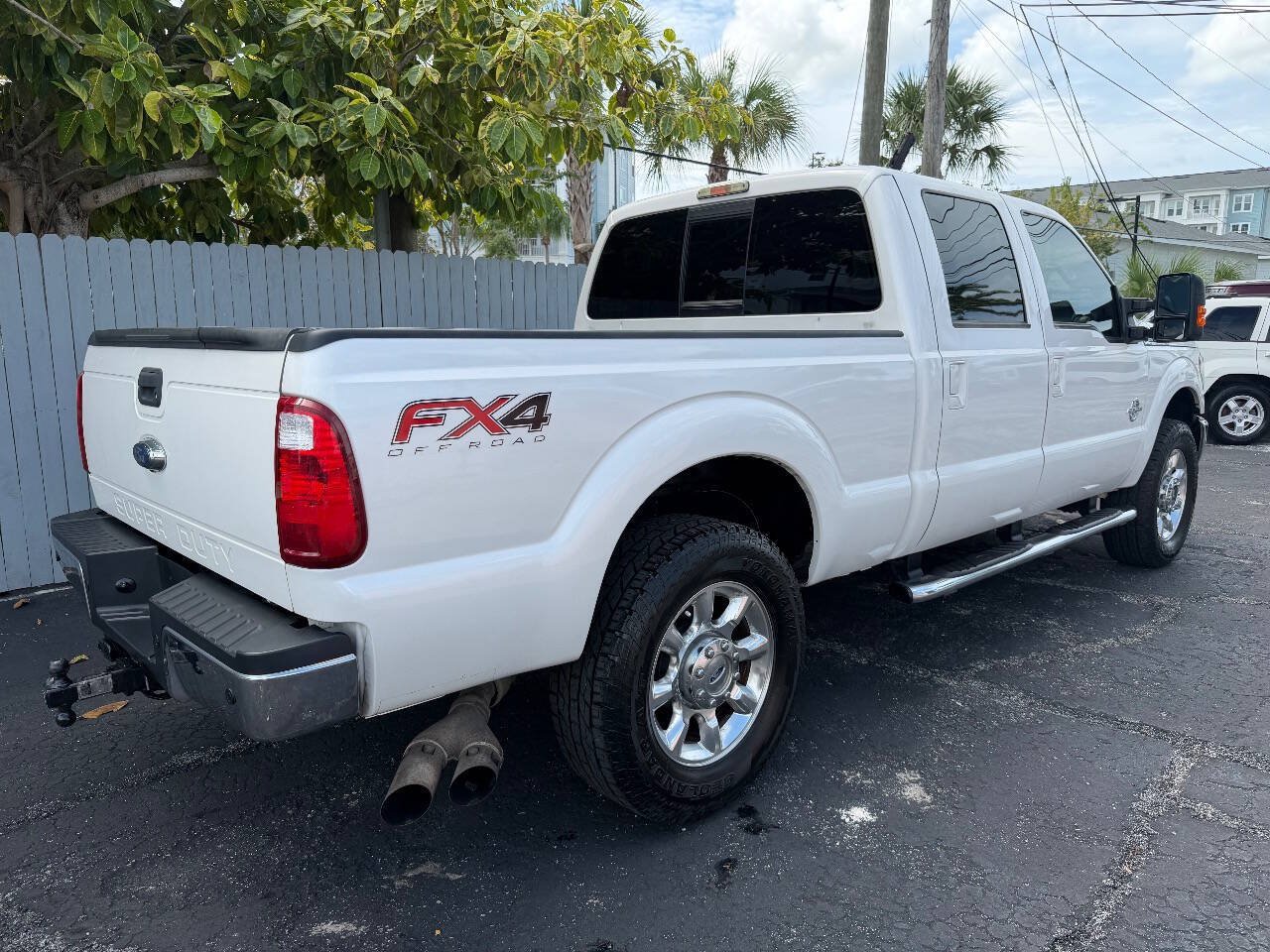 Used 2016 Ford F250 Lariat w/ Lariat Ultimate Package AWD/4WD image 3