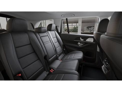 New 2026 Mercedes-Benz GLS 450 4MATIC image 5