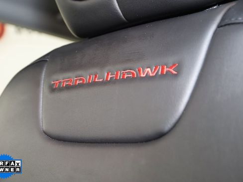 Used 2022 Jeep Cherokee Trailhawk image 25