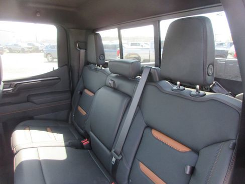 New 2026 GMC Sierra 1500 AT4 w/ AT4 Premium Package AWD/4WD image 16