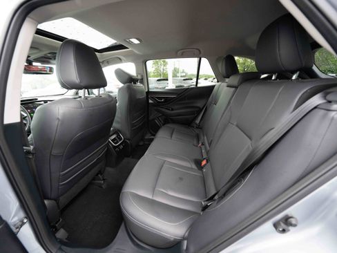 Used 2023 Subaru Outback Limited AWD/4WD image 23