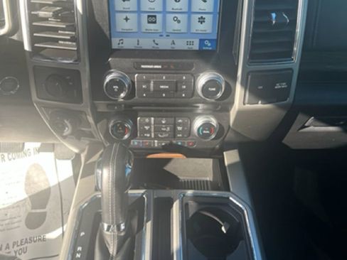 Used 2018 Ford F150 Lariat image 18