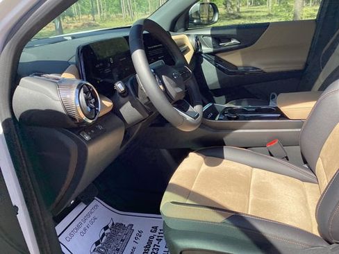 New 2026 Chevrolet Equinox ACTIV image 12