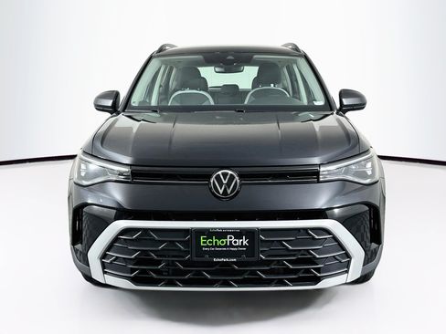 Used 2025 Volkswagen Taos S FWD image 2