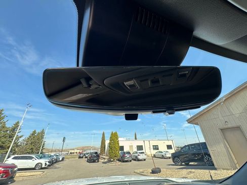 Used 2025 Chevrolet Silverado 1500 LTZ image 26