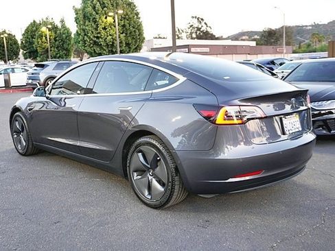 Used 2019 Tesla Model 3 Mid Range RWD image 6