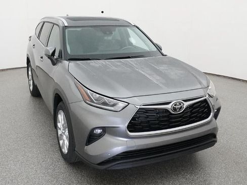 New 2026 Toyota Highlander Limited AWD/4WD image 14
