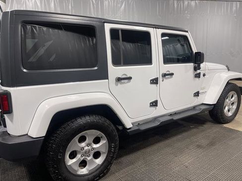 Used 2015 Jeep Wrangler Unlimited Sahara w/ Connectivity Group image 3