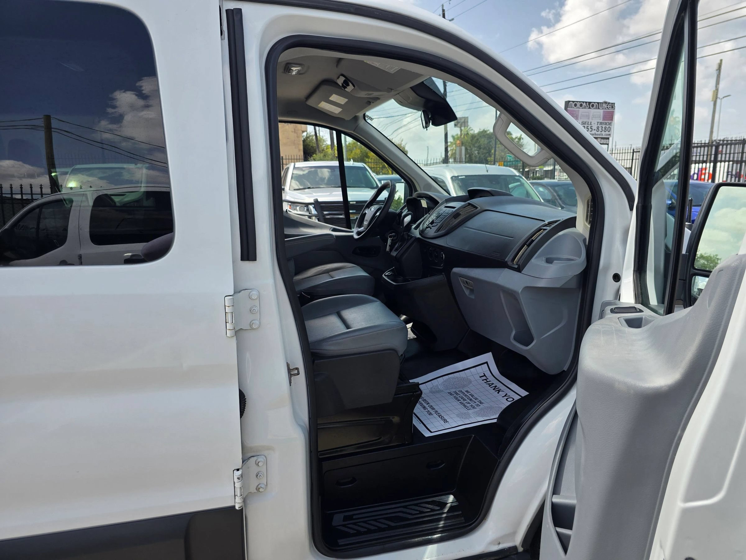 Used 2018 Ford Transit 350 XL RWD image 31