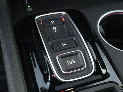 Used 2025 Honda Pilot Black Edition image 27