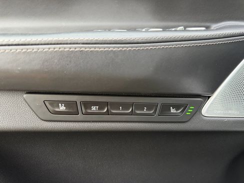 Used 2022 BMW 750i xDrive w/ Executive Package image 18