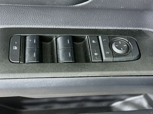 Used 2025 Toyota 4Runner TRD Off-Road image 15