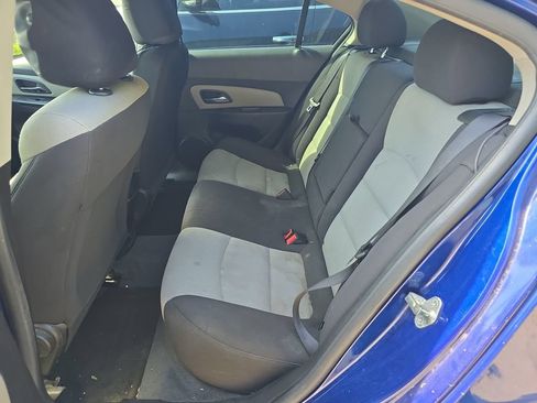Used 2012 Chevrolet Cruze LS w/ Connectivity Package FWD image 7