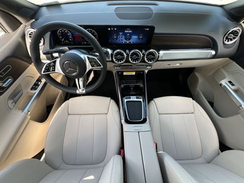 New 2026 Mercedes-Benz GLB 250 4MATIC image 13