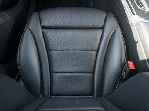 Used 2022 Mercedes-Benz GLC 300 4MATIC image 31