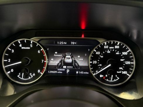 Used 2022 Nissan Rogue SV FWD image 16