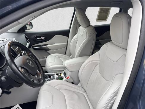 Used 2020 Jeep Cherokee Limited w/ Technology Group image 13