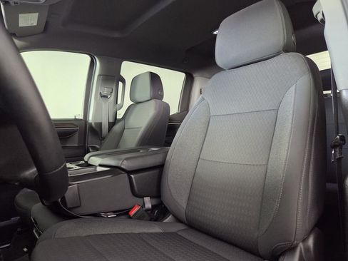 Used 2024 Chevrolet Silverado 1500 LT image 28