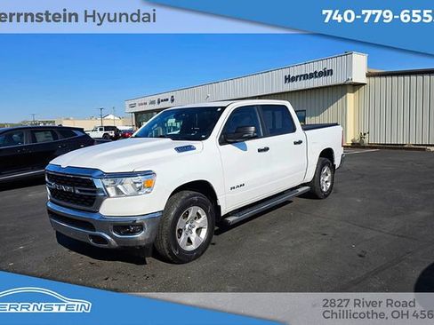 Used 2023 RAM 1500 Big Horn AWD/4WD image 3