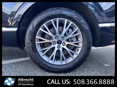 Used 2025 Genesis GV80 2.5T Standard image 32