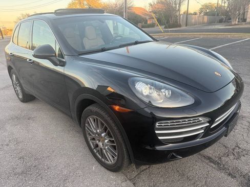 Used 2014 Porsche Cayenne Platinum Edition AWD/4WD image 1