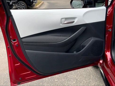 Used 2026 Toyota Corolla SE image 20