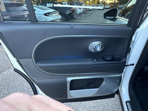 New 2026 Hyundai Ioniq 9 Limited AWD/4WD image 13