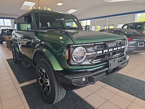 Used 2023 Ford Bronco Outer Banks AWD/4WD image 9
