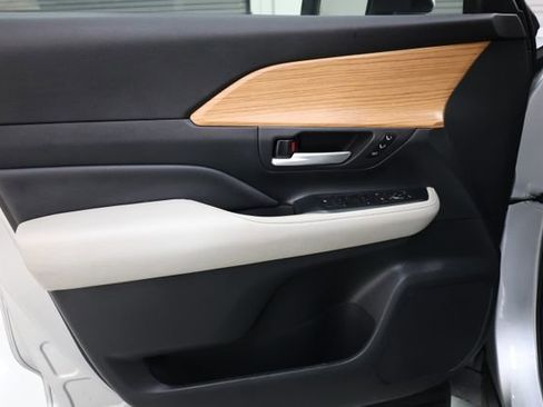 Used 2024 Toyota Grand Highlander Platinum image 66