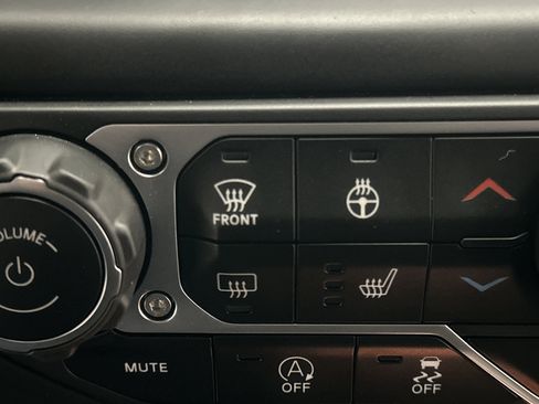 Used 2021 Jeep Gladiator Mojave AWD/4WD image 34