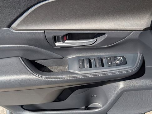 Used 2024 Toyota Grand Highlander XLE image 16