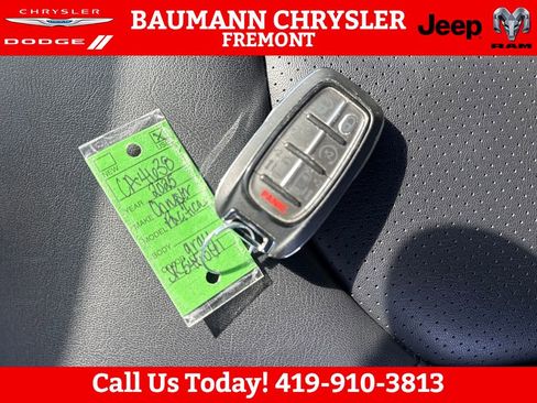 Used 2025 Chrysler Pacifica Select FWD image 28