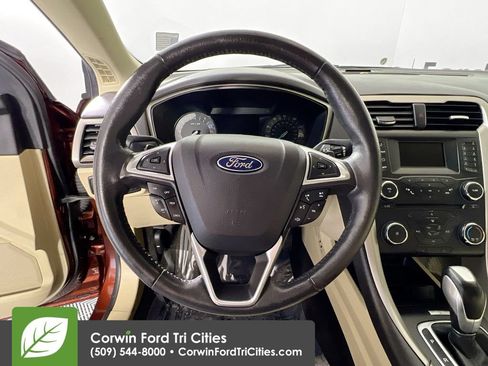 Used 2015 Ford Fusion SE w/ Equipment Group 202A FWD image 8