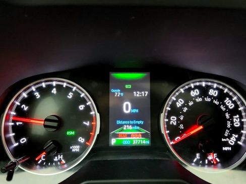 Used 2022 Toyota RAV4 XLE w/ Convenience Package AWD/4WD image 26
